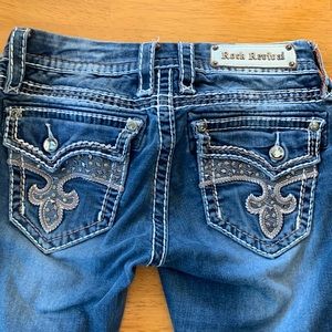Rock revival, Avery straight leg. Size 27